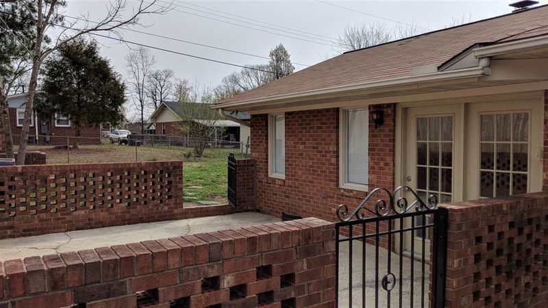 407 Ashburn St, Graham, NC 27253