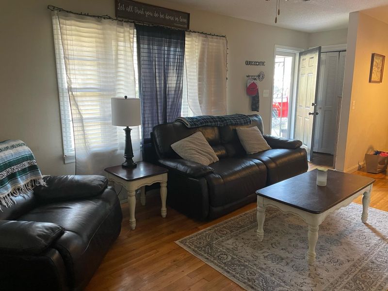 407 W Canary St, Dunn, NC 28334
