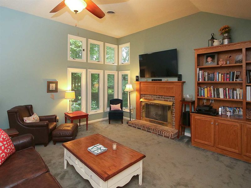 407 Canterwood Dr, Mebane, NC 27302