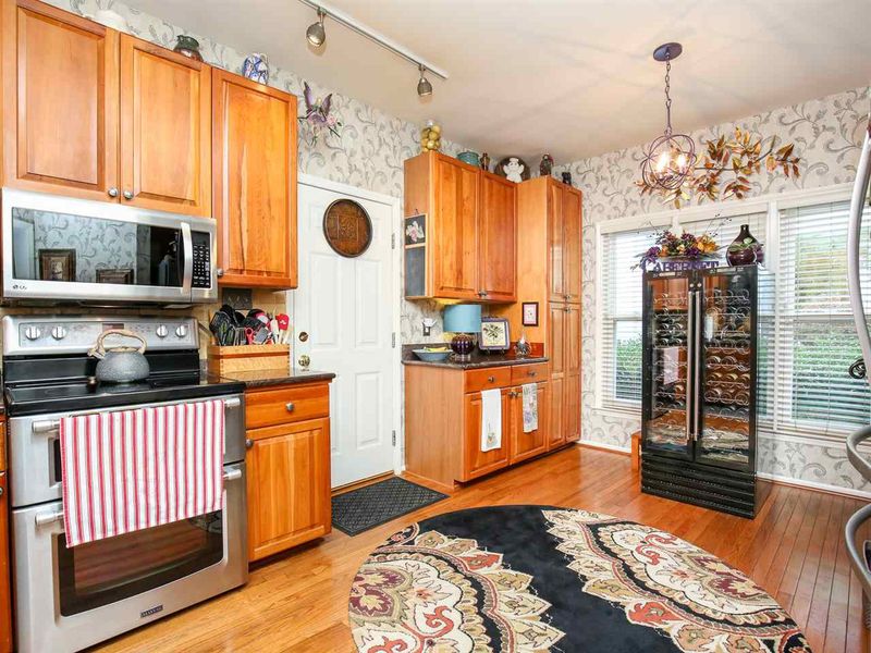 407 Center Pointe Dr, Cary, NC 27513