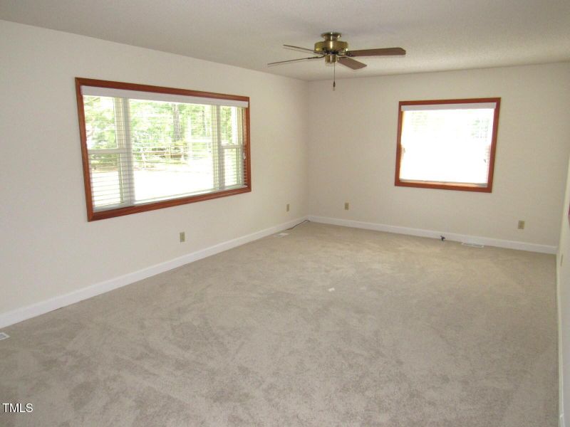 407 Chandler Rd, Durham, NC 27703