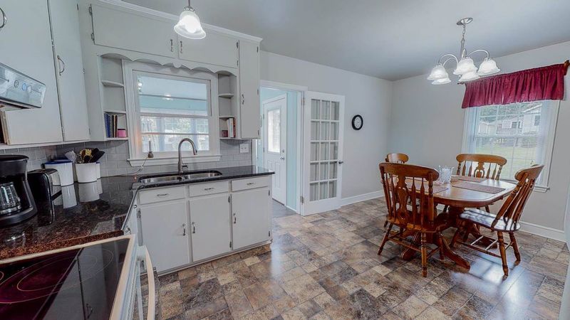 407 Clayton Ave, Roxboro, NC 27573