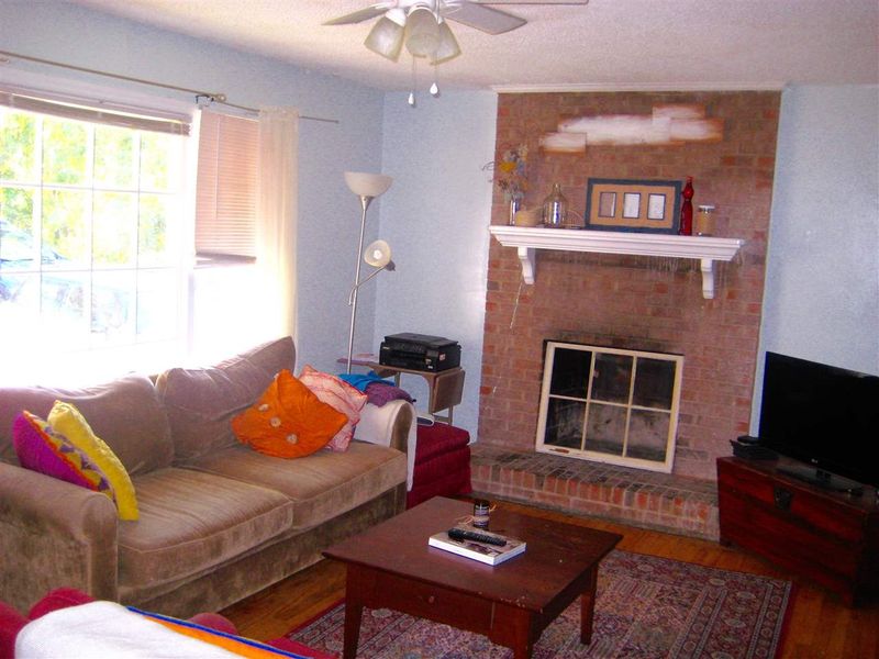 407 Cotton St, Chapel Hill, NC 27416