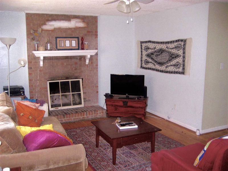 407 Cotton St, Chapel Hill, NC 27416