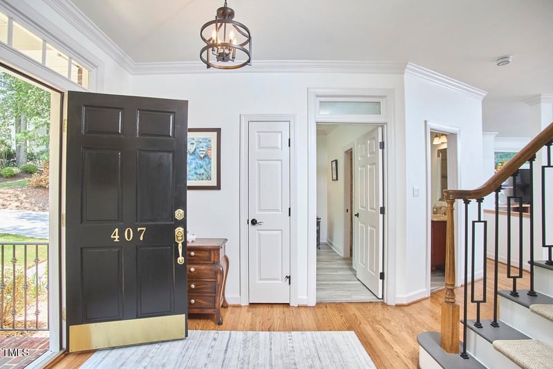 407 Crickentree Dr, Cary, NC 27518