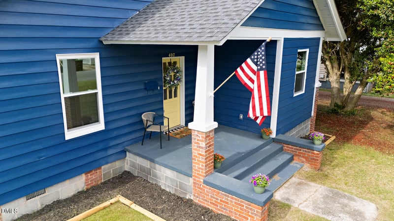 407 W D St, Erwin, NC 28339