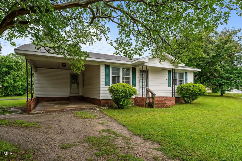 407 Depot St, Angier, NC 27501