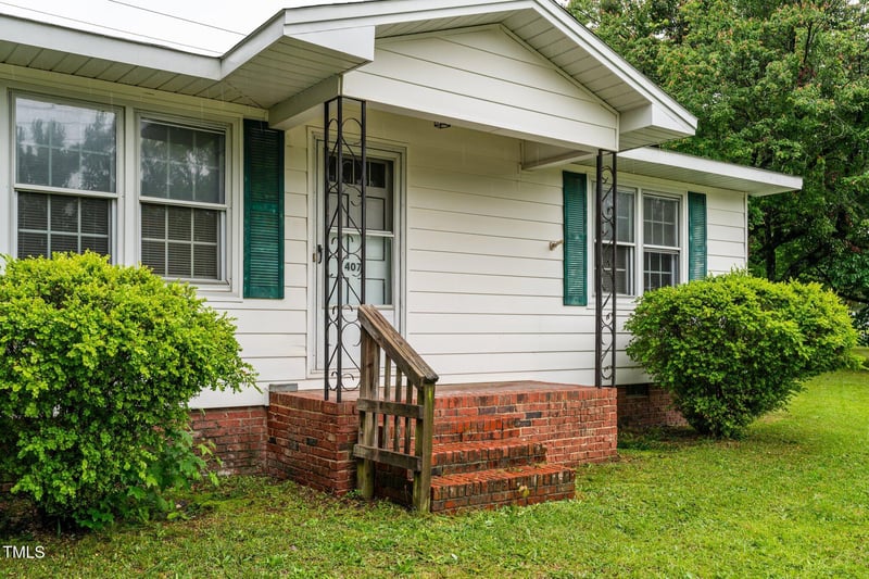 407 Depot St, Angier, NC 27501