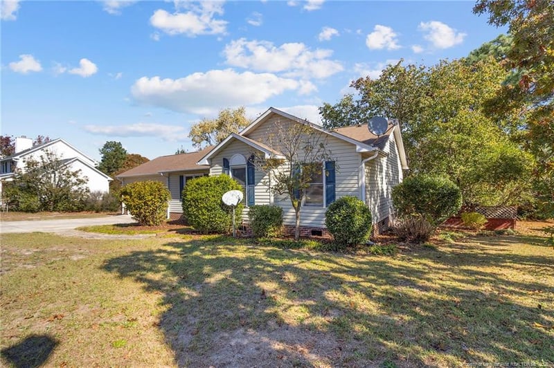 407 Green Spring Dr, Sanford, NC 27332