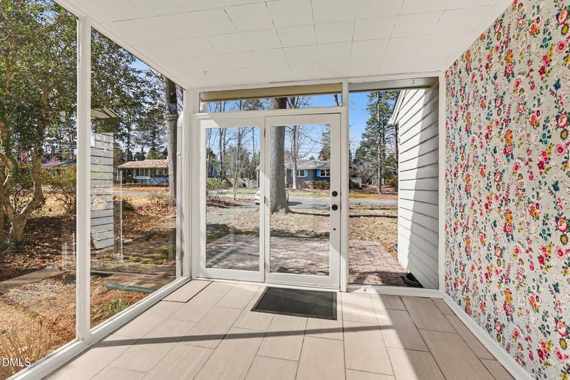 407 Hickory Dr, Chapel Hill, NC 27517