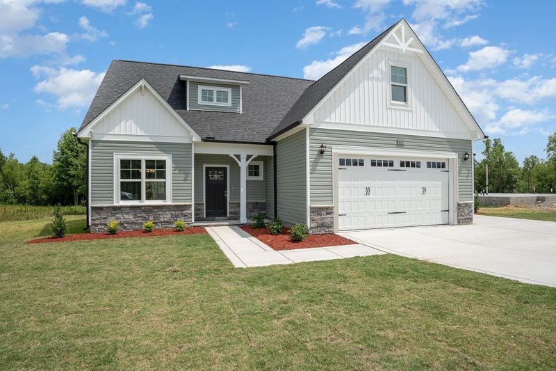 407 Jackson Pond Dr, Smithfield, NC 27577
