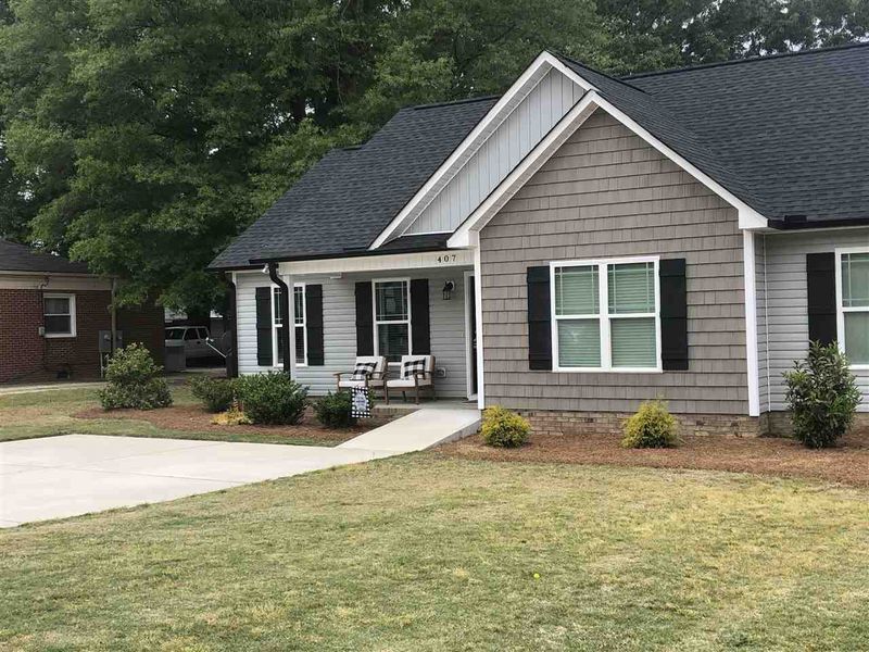 407 N Johnson St, Benson, NC 27504