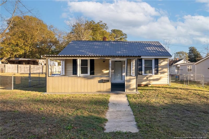407 Little Ave, Dunn, NC 28334