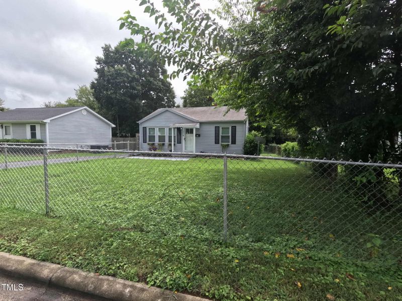 407 Moser St, Graham, NC 27253