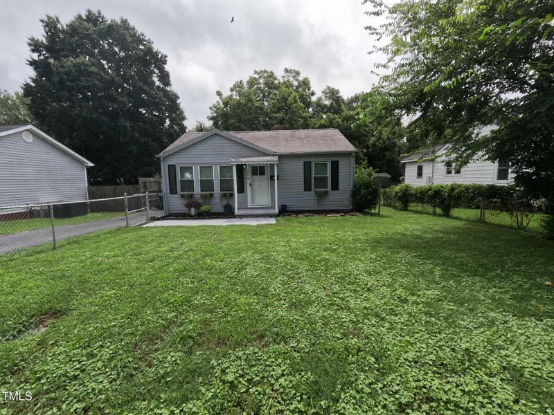 407 Moser St, Graham, NC 27253
