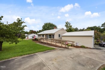 407 Ninth St, Mebane, NC 27302