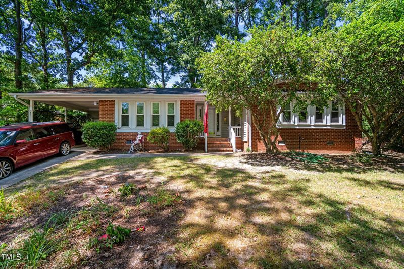 407 Palmer Pl, Cary, NC 27511