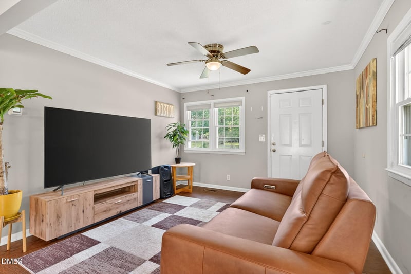 407 Pearsall St, Dunn, NC 28334