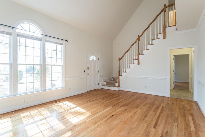 407 Powhatan Dr, Fuquay Varina, NC 27526