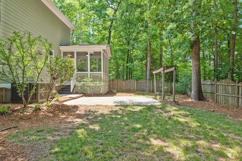 407 Rossburn Way, Chapel Hill, NC 27516