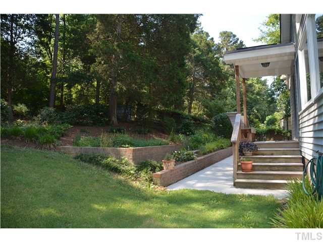 407 Sharon Rd, Chapel Hill, NC 27517