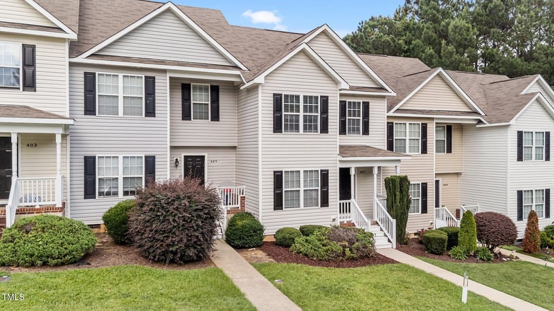 407 Whitehall Ct, Clayton, NC 27520