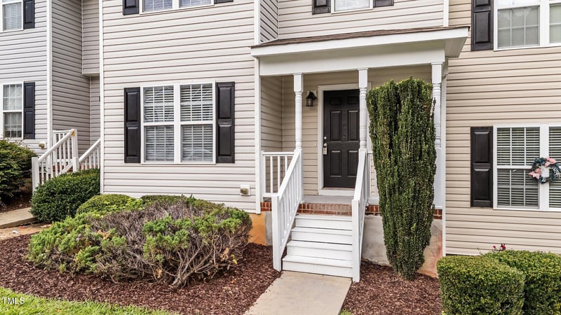 407 Whitehall Ct, Clayton, NC 27520