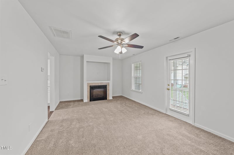 407 Whitehall Ct, Clayton, NC 27520