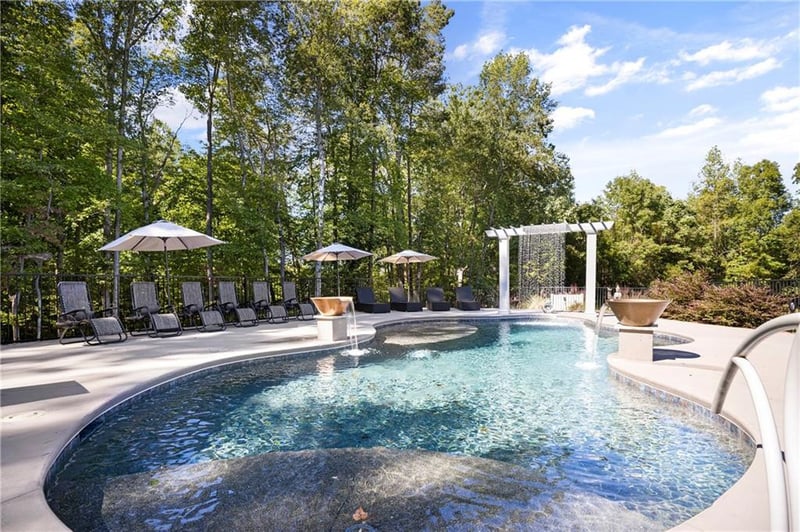 4071 Pond Rd, Burlington, NC 27215