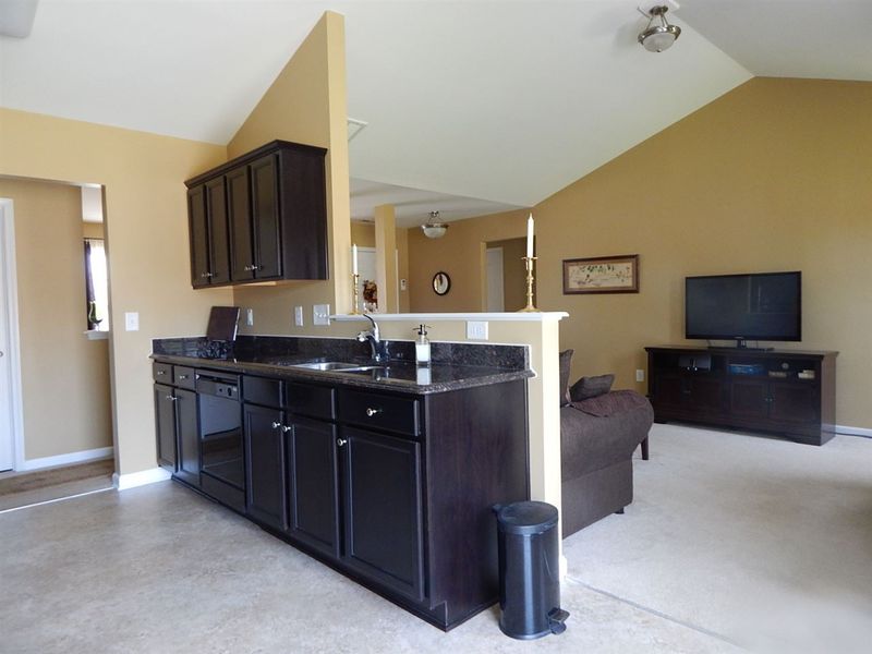 4074 Cleburne Ct, Haw River, NC 27258