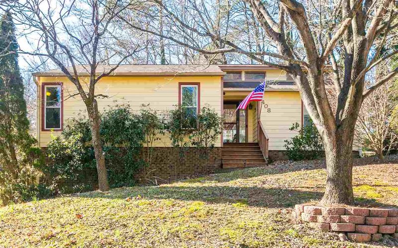 408 Ashebrook Dr, Raleigh, NC 27609
