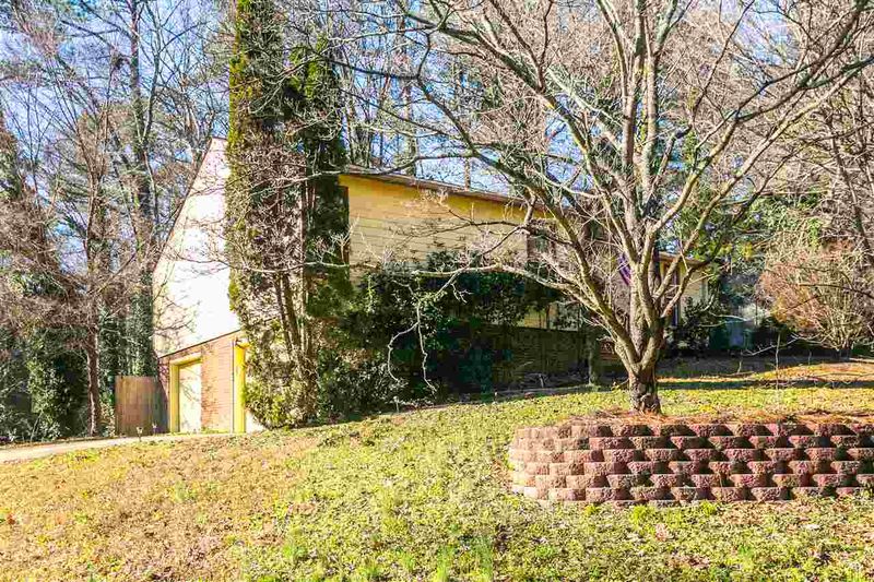 408 Ashebrook Dr, Raleigh, NC 27609