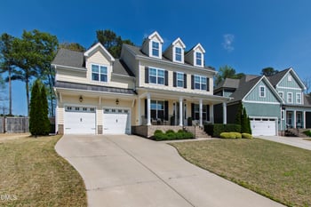 408 Barrington Hall Dr, Rolesville, NC 27571