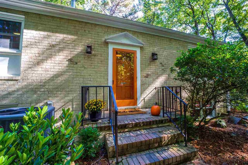 408 Clayton Rd, Chapel Hill, NC 27514