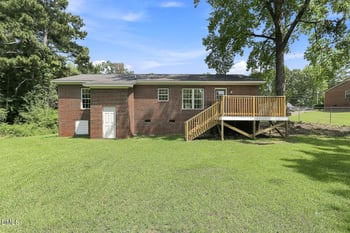 408 Crestview St, Sanford, NC 27330