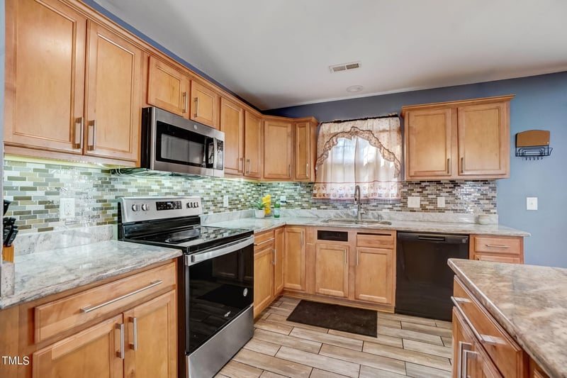 408 Crusaders Dr, Sanford, NC 27330