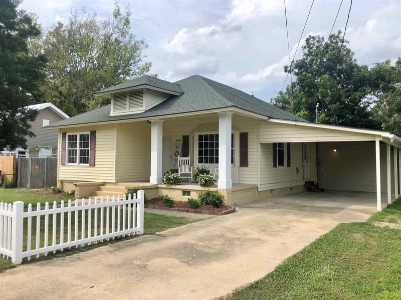 408 W D St, Erwin, NC 28339
