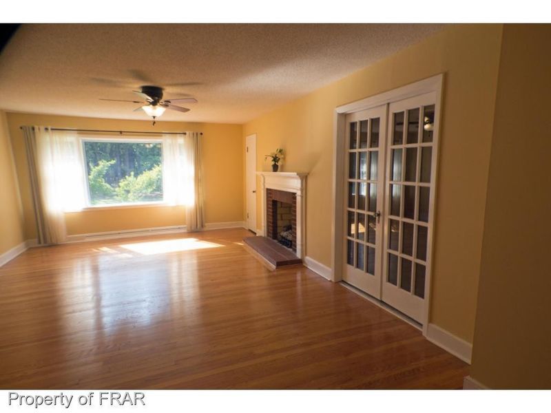 408 Franklin Dr, Sanford, NC 27330