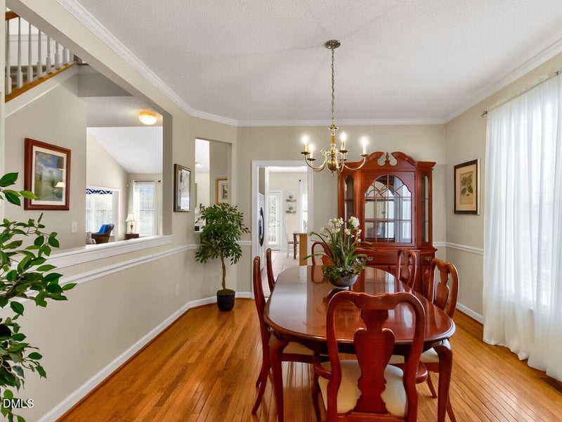 408 Knotts Valley Ln, Cary, NC 27519