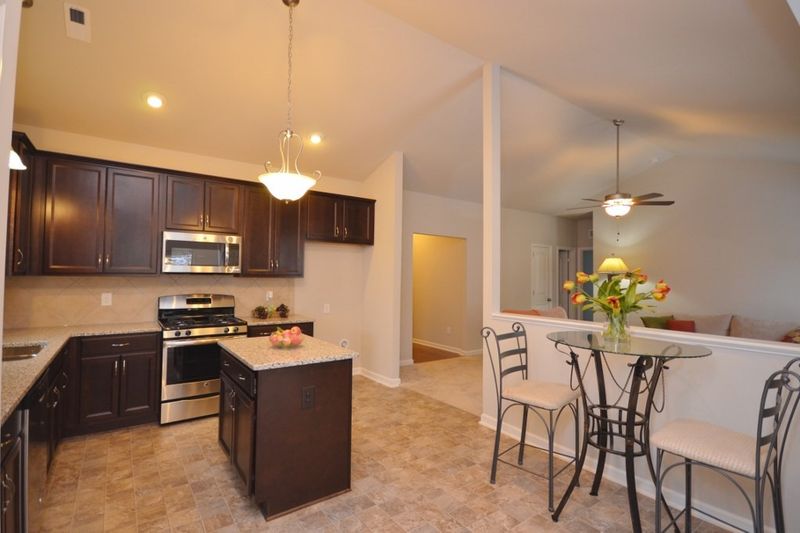 408 Lakemont Dr, Clayton, NC 27520