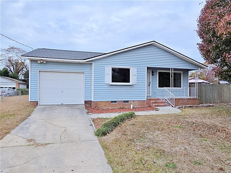 408 Lynhurst Dr, Fayetteville, NC 28314