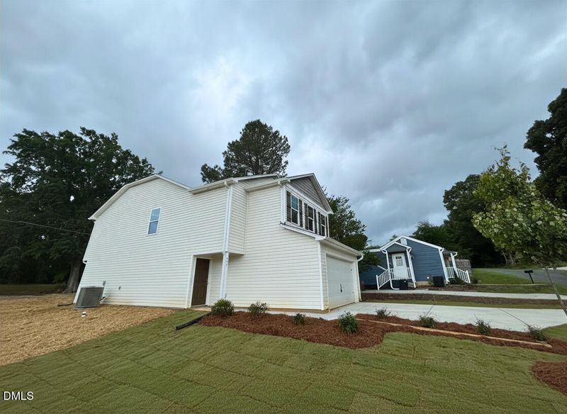 408 Michel St, Burlington, NC 27217