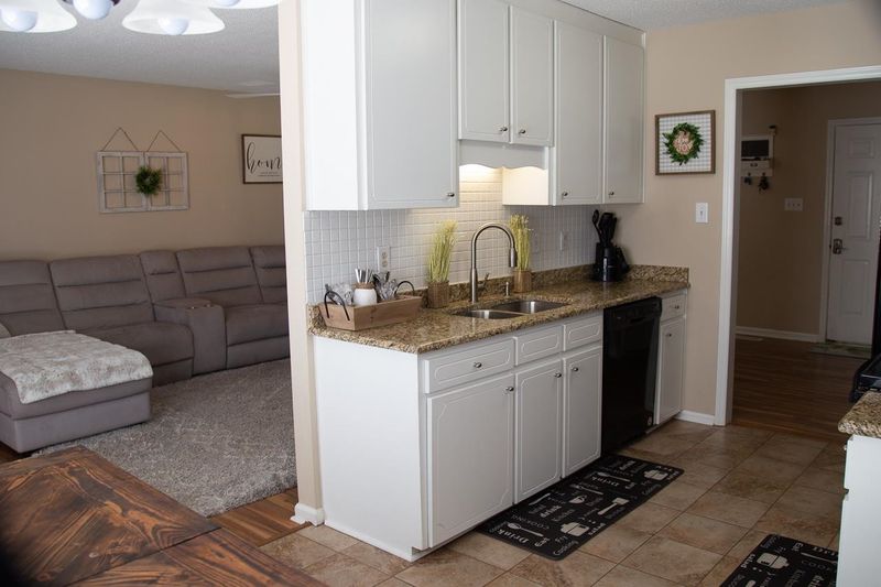 408 Morning View Ct, Willow Springs, NC 27592
