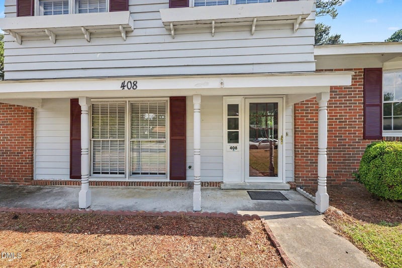 408 Pecan Dr, Selma, NC 27576