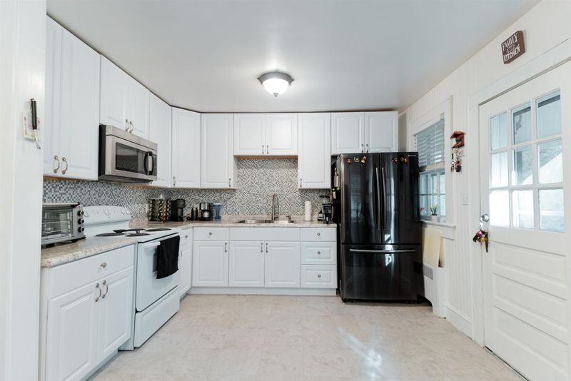 408 W Pine St, Graham, NC 27253