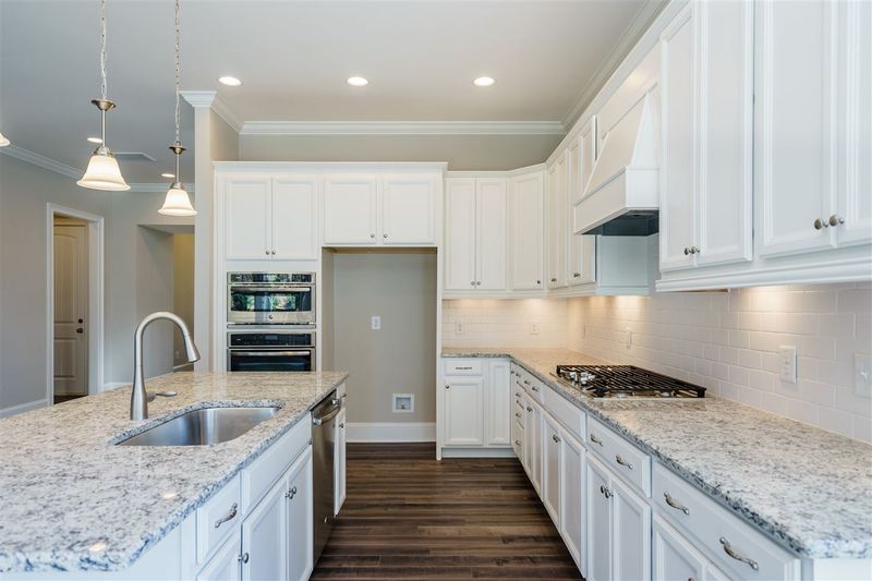 408 Saddletop Ct, Raleigh, NC 27606