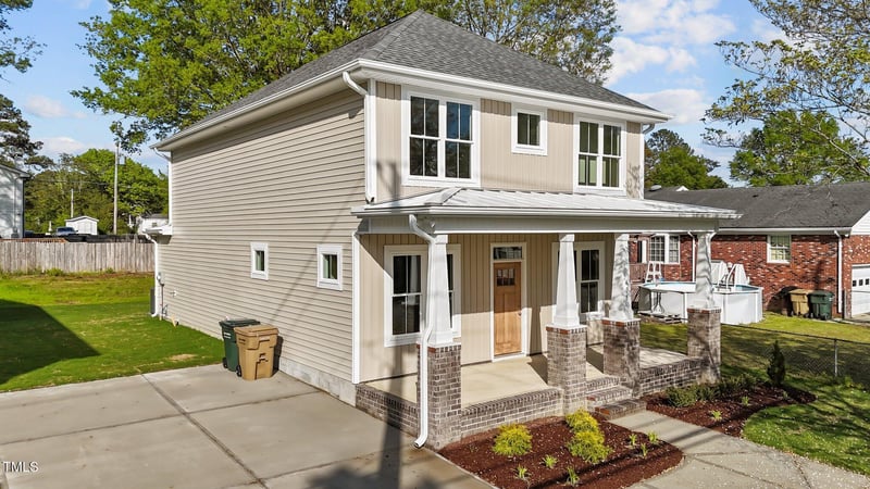 408 Stallings St, Clayton, NC 27520