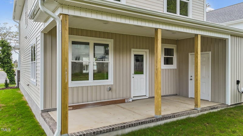 408 Stallings St, Clayton, NC 27520