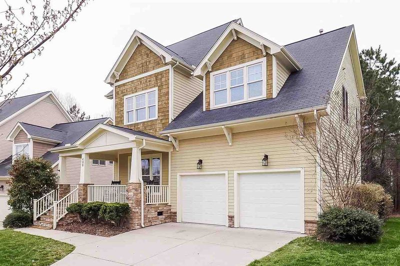 408 Streamwood Dr, Holly Springs, NC 27540