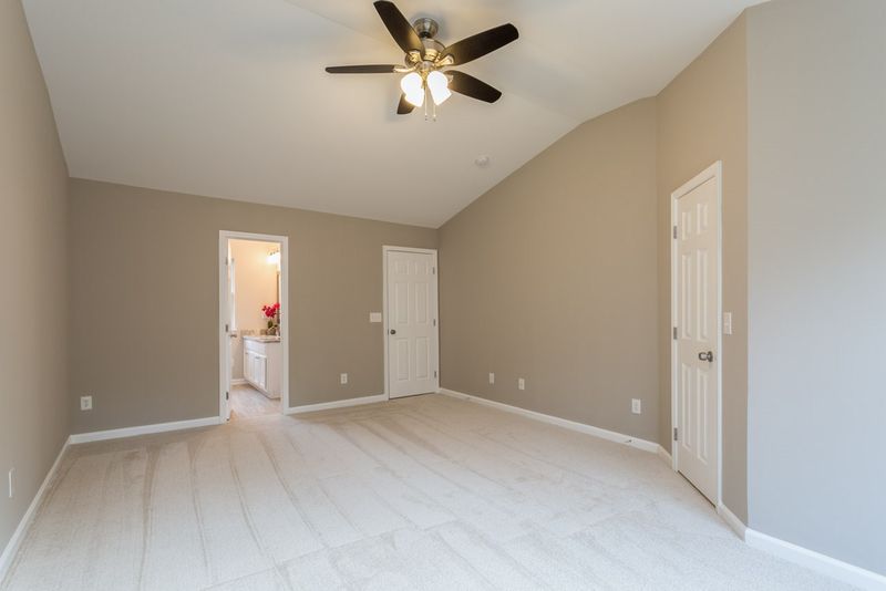 408 Summer Breeze Dr, Durham, NC 27704